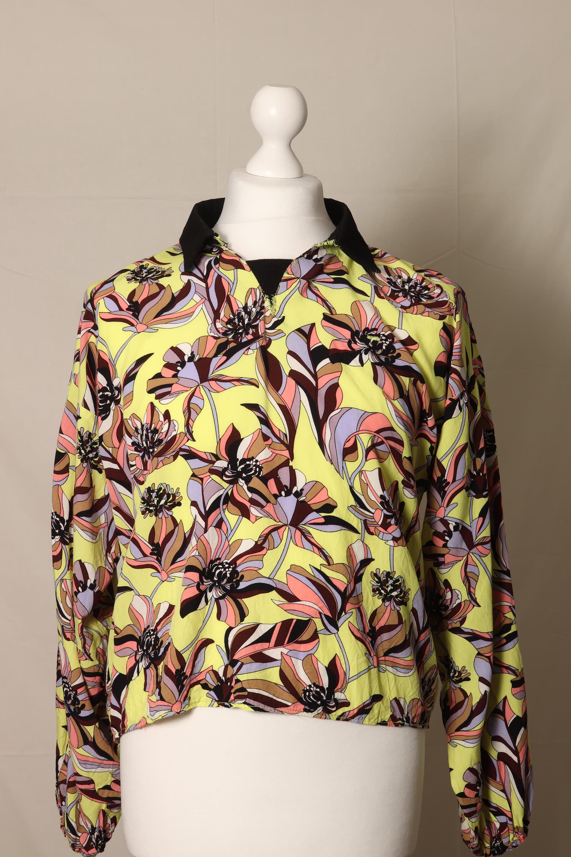 Floral Shirt v1 thumbnail 3