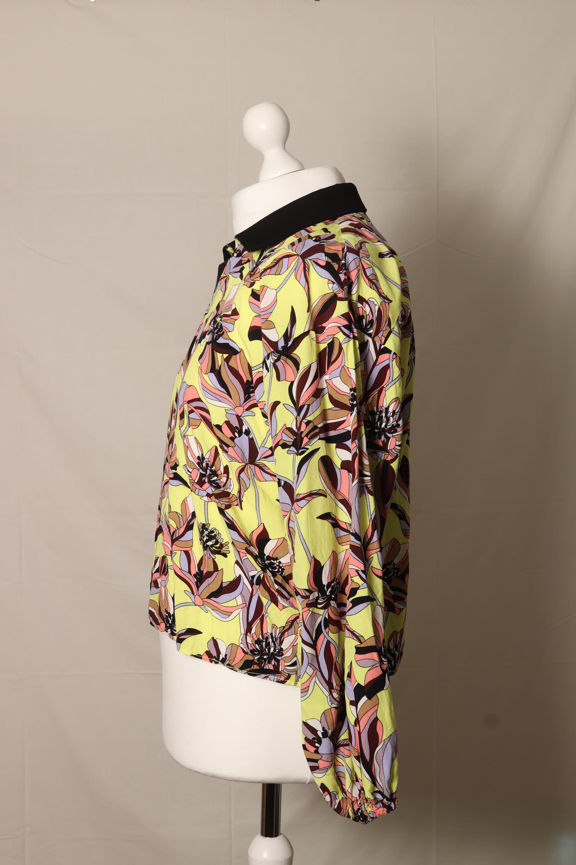 Floral Shirt v1 thumbnail 5