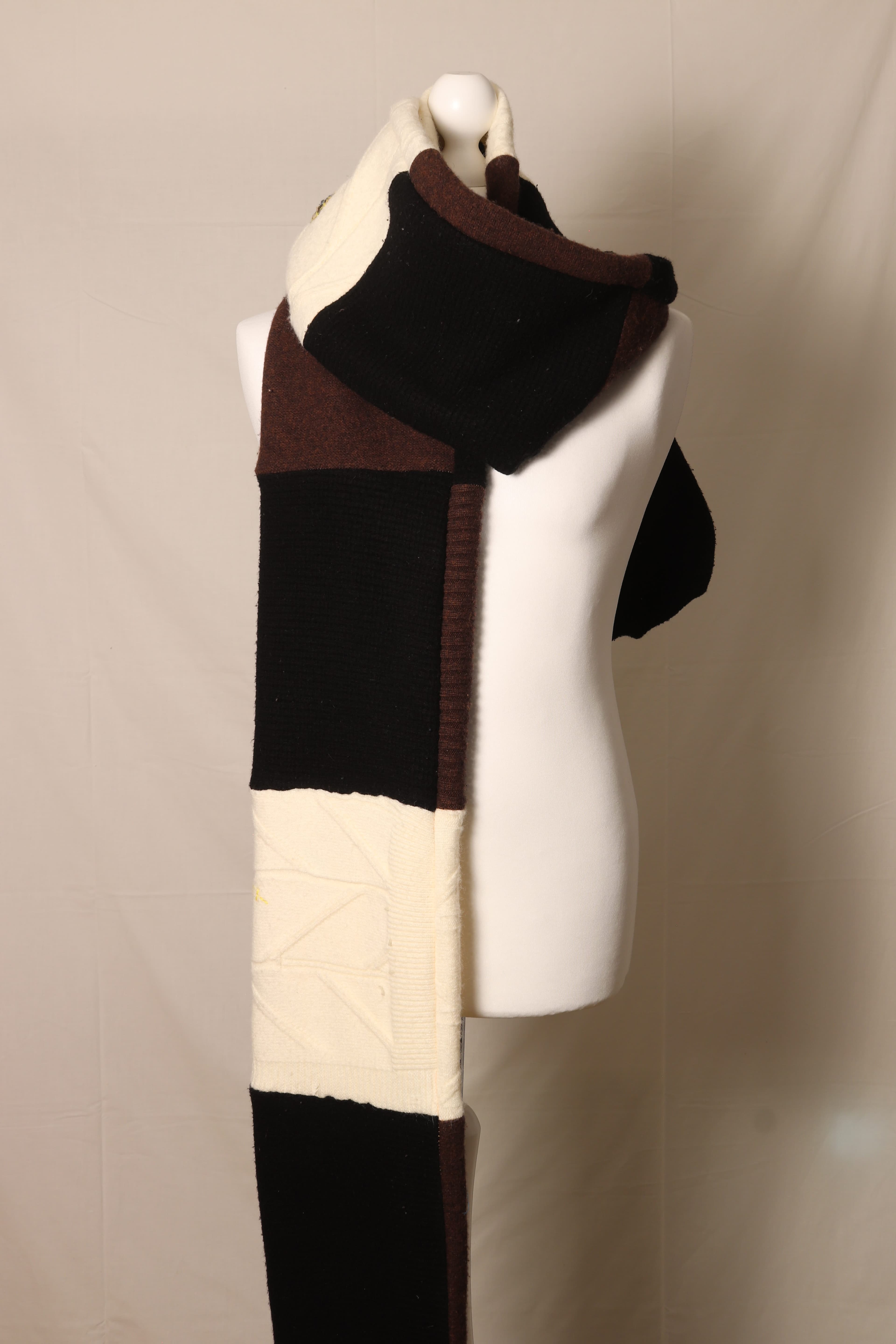 Patchwork Scarf 01 image 3